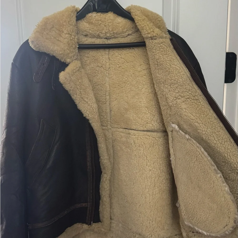 Men's Shearling Leather Bomber Jacket - Brown - Picture 8 of 8